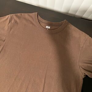 Uniqlo Brown Short Sleeve Tee